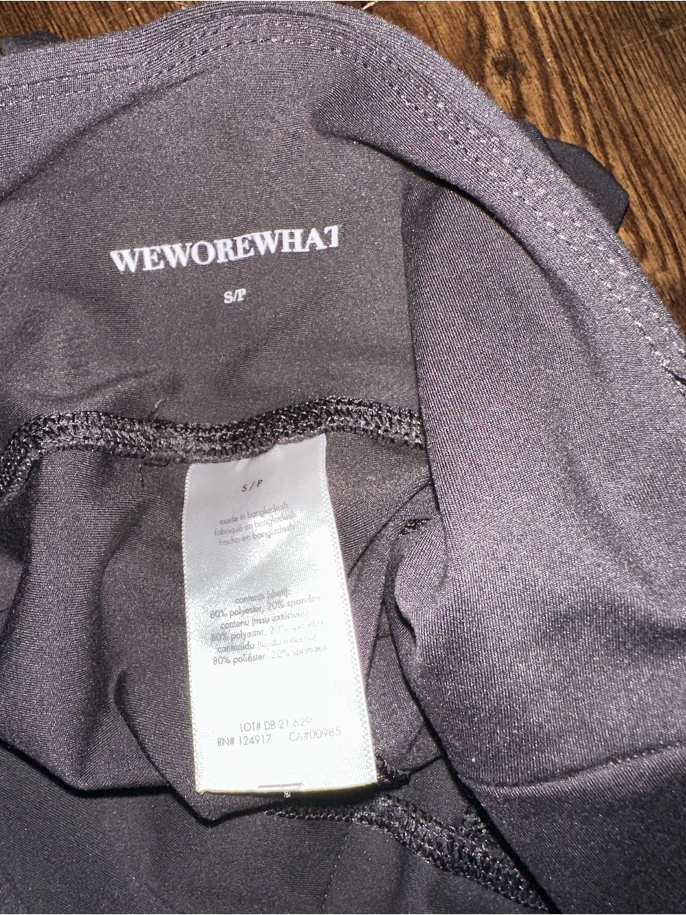 WeWoreWhat Black High-Rise Performance Leggings - Picture 3 of 3